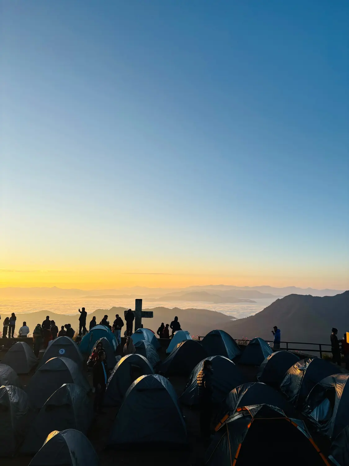 Tents on Kapamodzu summit at sunrise
